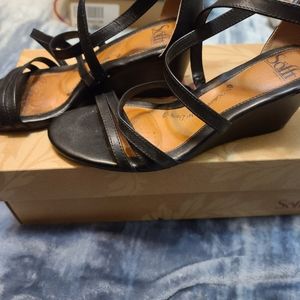 Black strappy wedges size 8.5